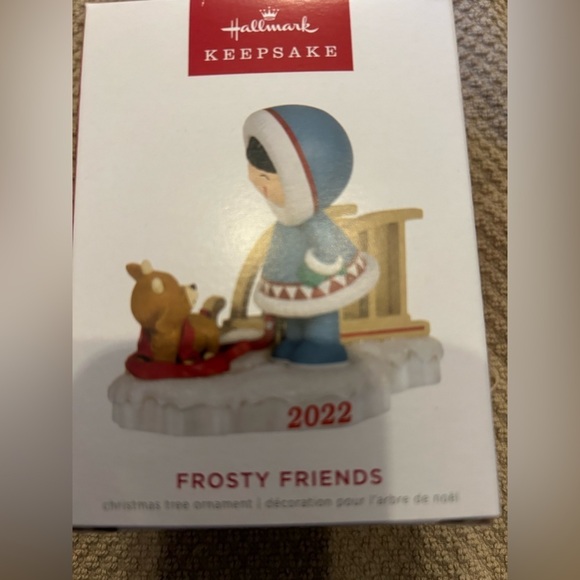 Hallmark Frosty Friends 43rd in Series Keepsake Ornament - Picture 4 of 12
